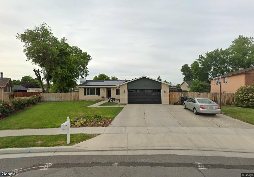 559 E 8600 S, Sandy, UT 84070 - photo 1