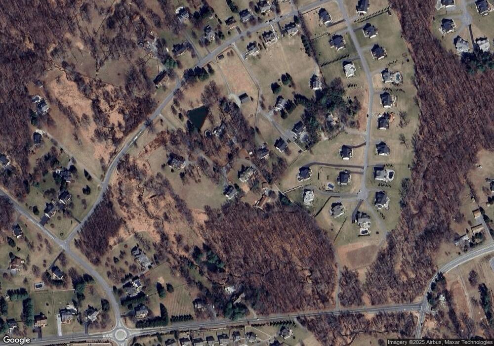 5725 Banjo Dr, Sykesville, MD 21784 - photo 1