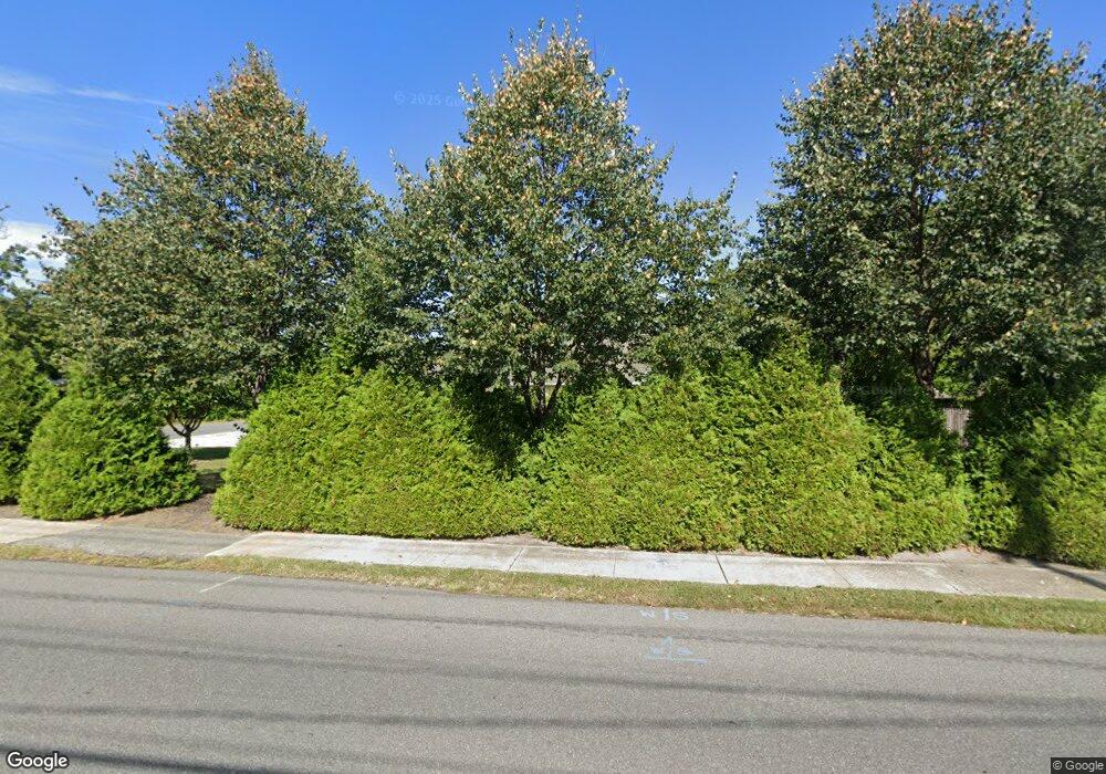 359 Moffitt Blvd, Islip, NY 11751 - photo 1