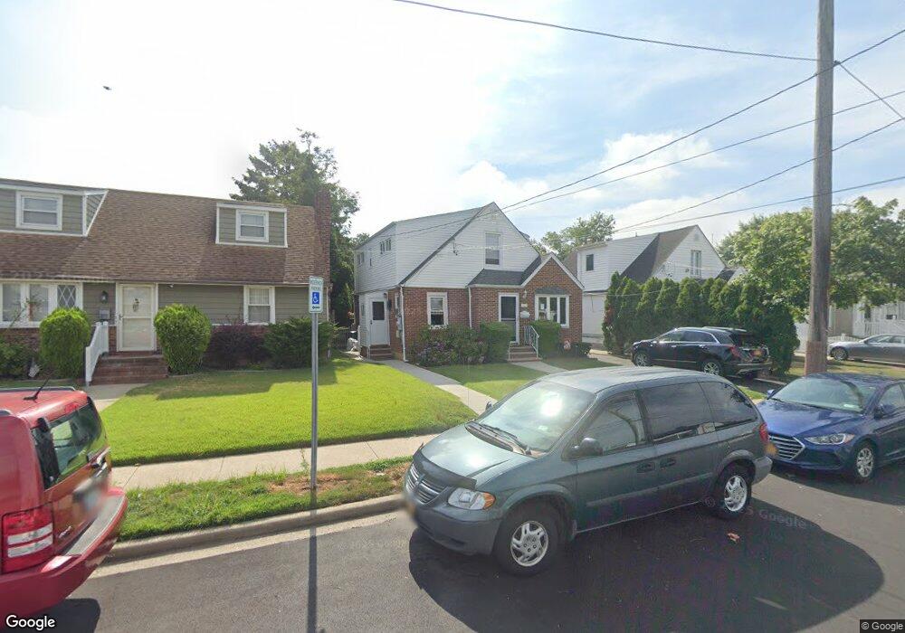 186 Barrymore Blvd, Franklin Square, NY 11010 - photo 1