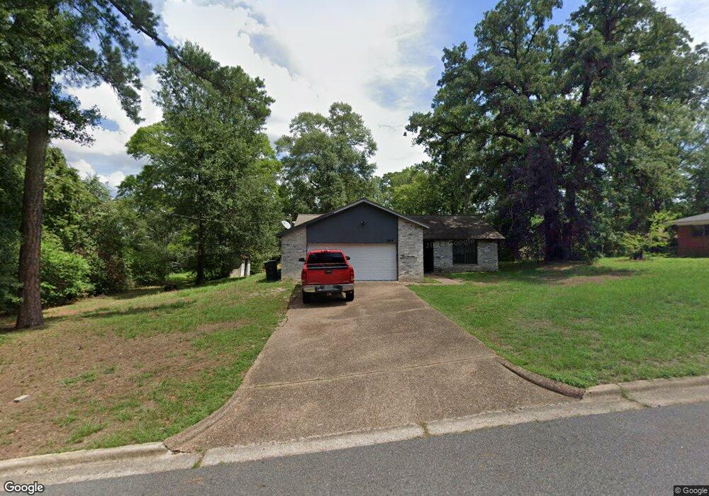 2219 Sullivan Dr, Nacogdoches, TX 75964 - photo 1