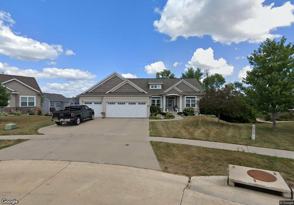 6706 Red Granite Ct NW, Cedar Rapids, IA 52405 - photo 1