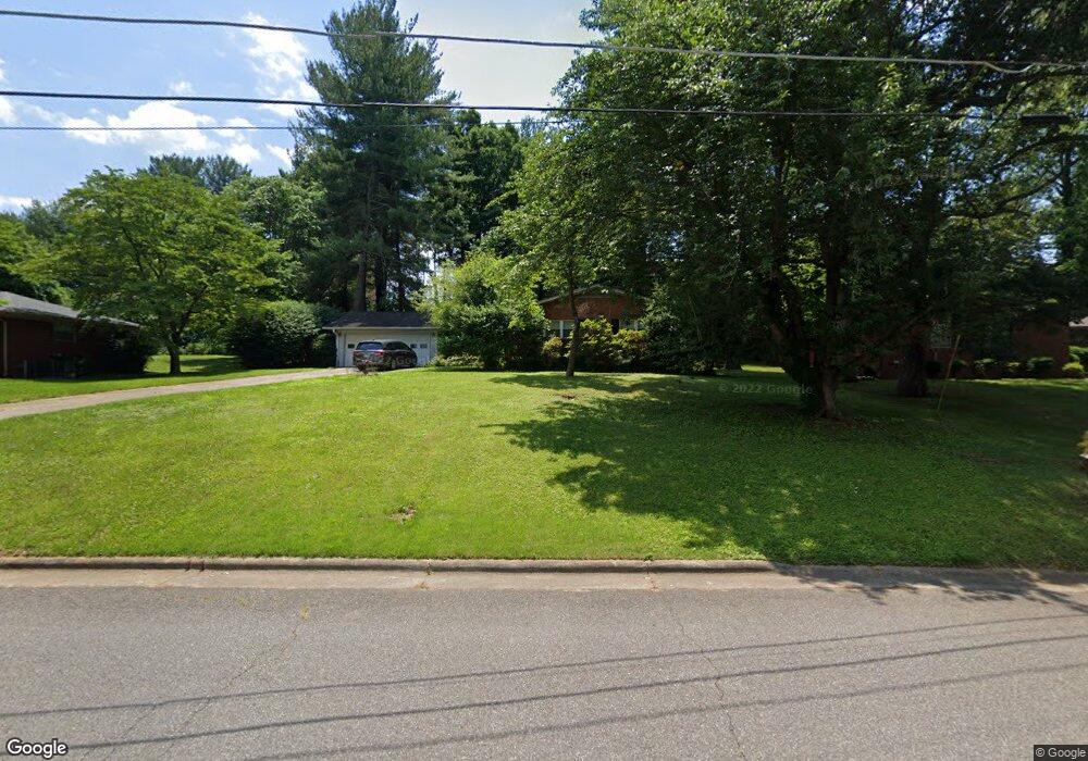 712 Oakdale Dr, Statesville, NC 28677 - photo 1