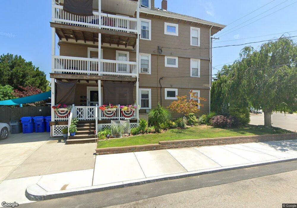 512 Cottage St, Pawtucket, RI 02861 - photo 1