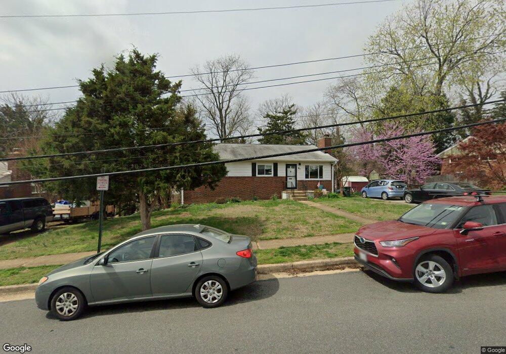 164 Cambridge Rd, Alexandria, VA 22314 - photo 1