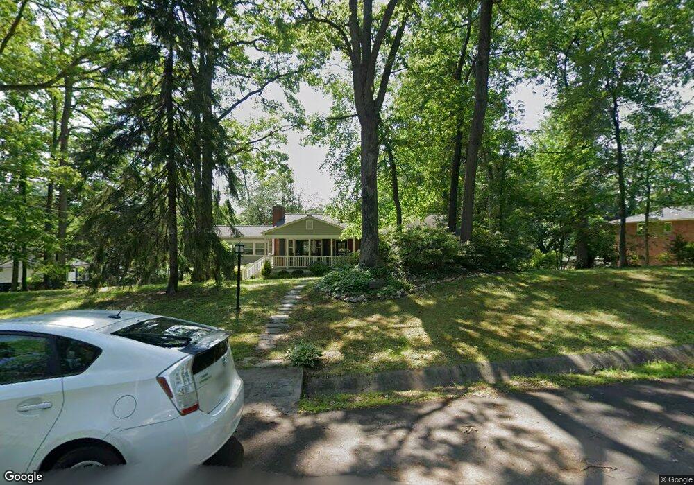 9815 Perrott Ct, Fairfax, VA 22031 - photo 1