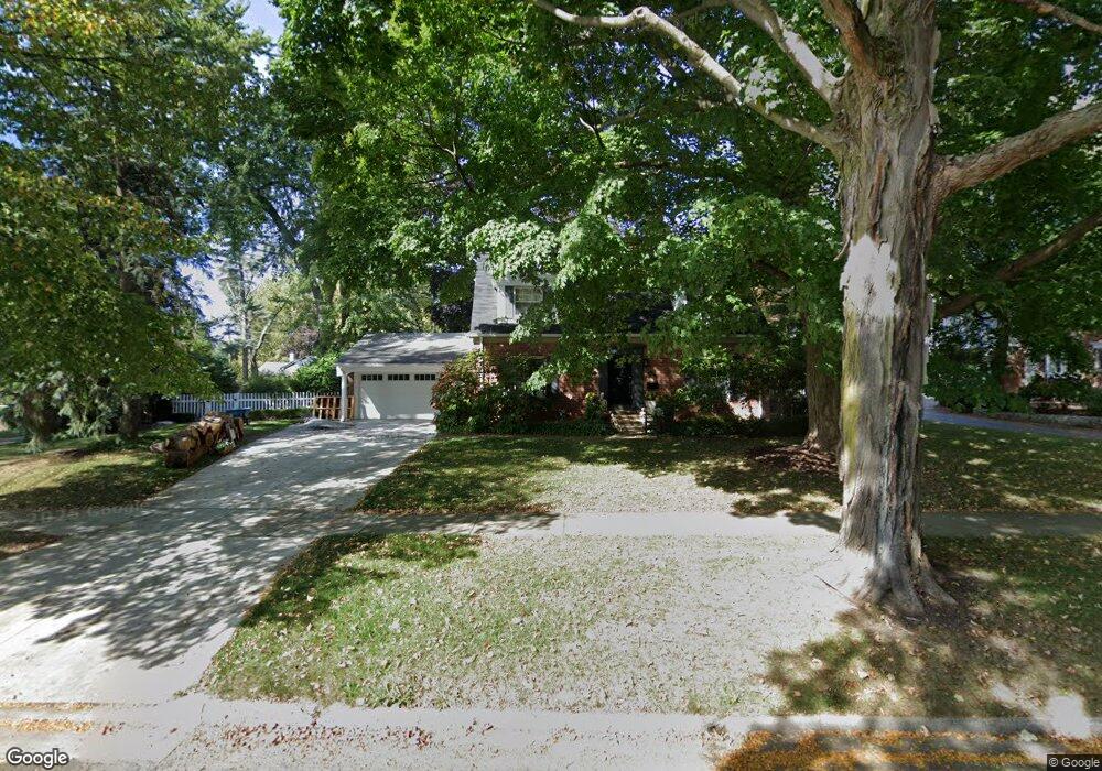 560 Berwyn St unit Bldg-Unit, Birmingham, MI 48009 - photo 1