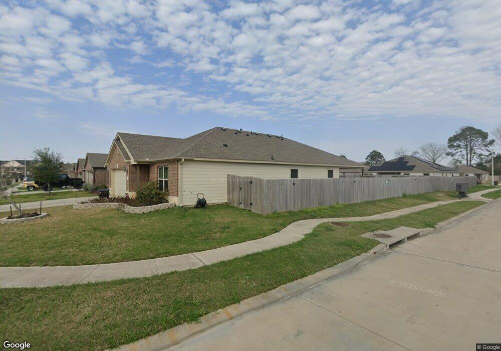 645 W Fairway Lake Dr, Alvin, TX 77511 - photo 1