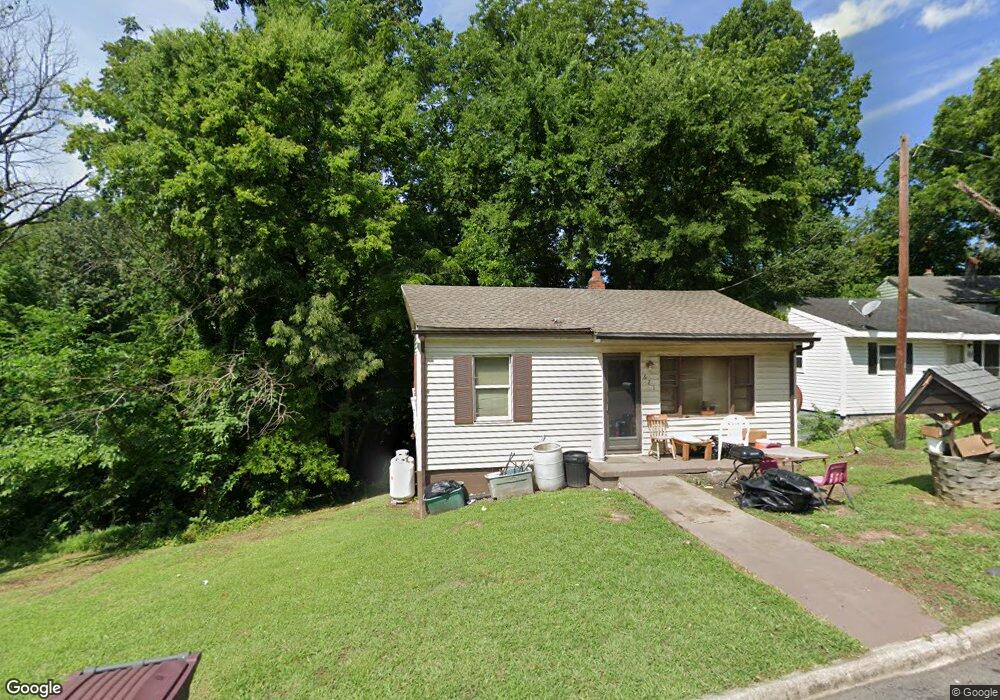 621 Lincoln St, Reidsville, NC 27320 - photo 1