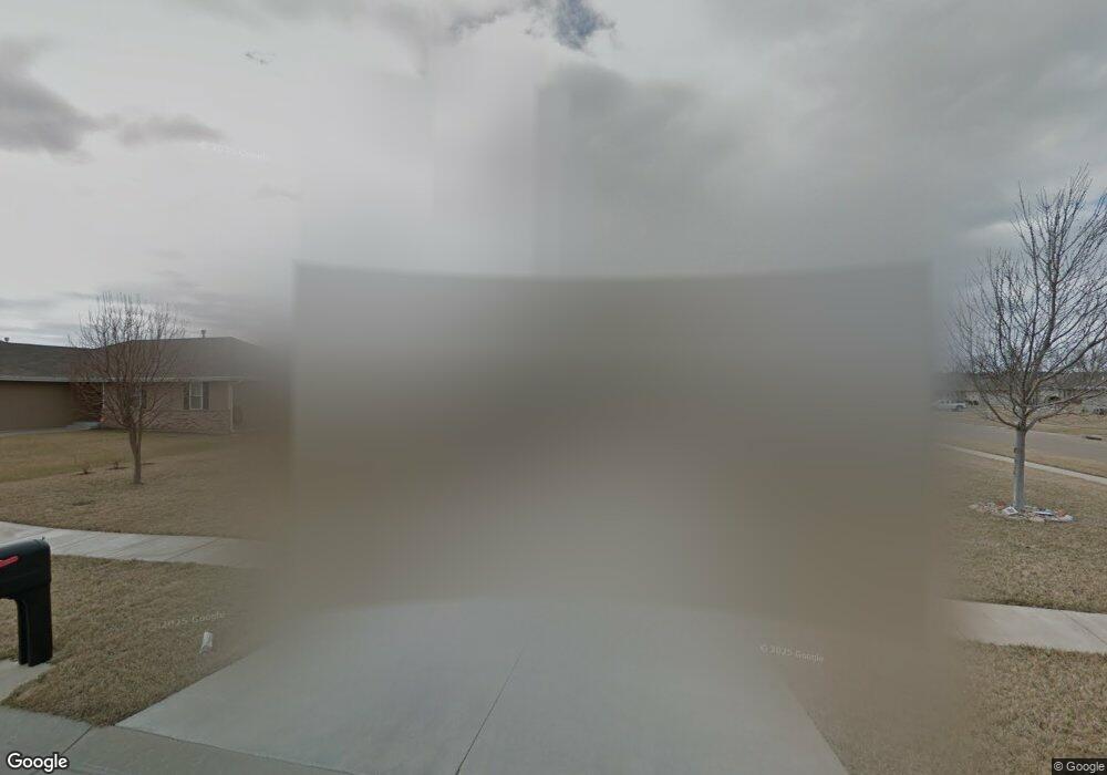 4601 SW Misty Harbor Dr, Topeka, KS 66610 - photo 1