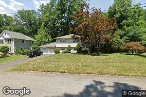 65 Rugen Dr, Harrington Park, NJ 07640