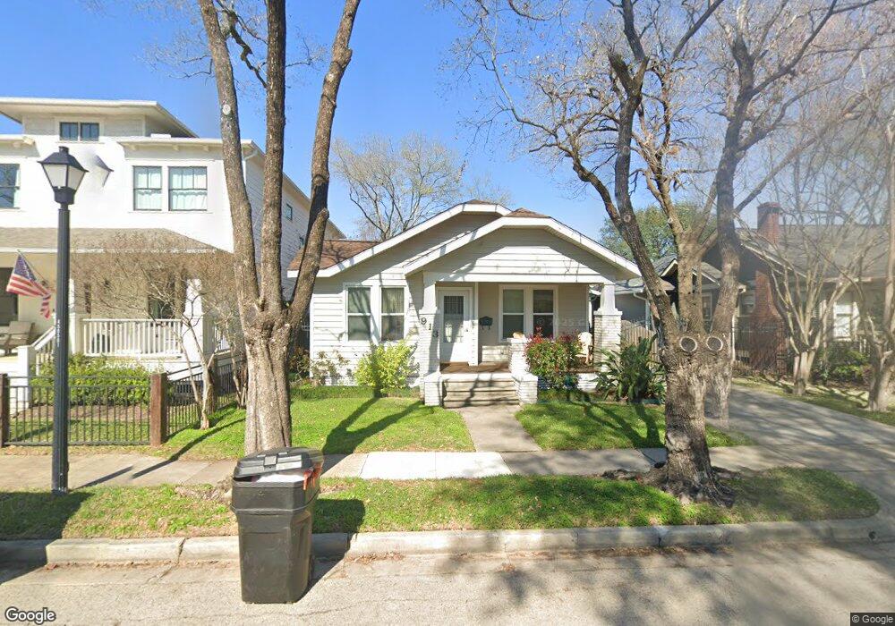 913 Highland St, Houston, TX 77009 - photo 1