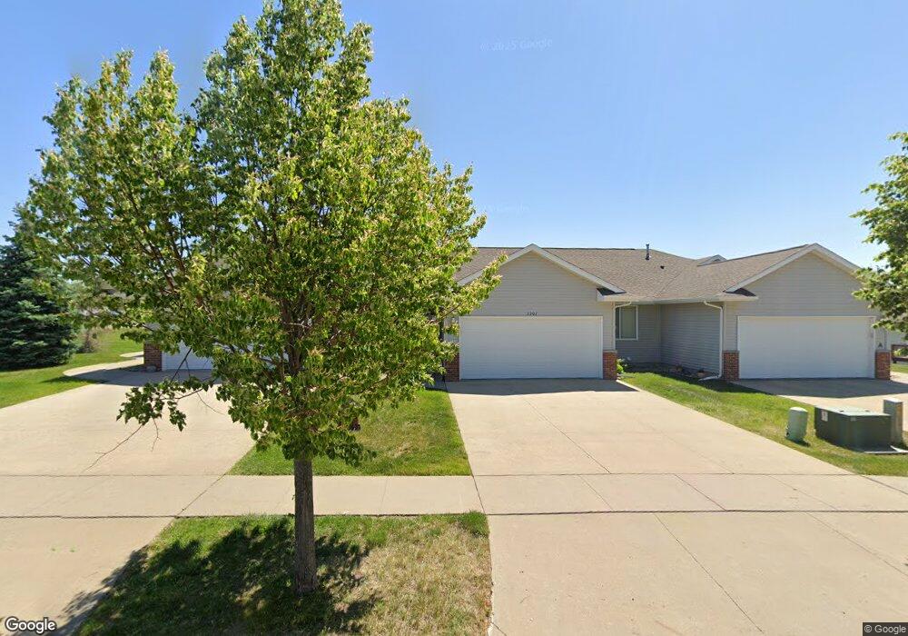 3301 Banar Dr SW, Cedar Rapids, IA 52404 - photo 1