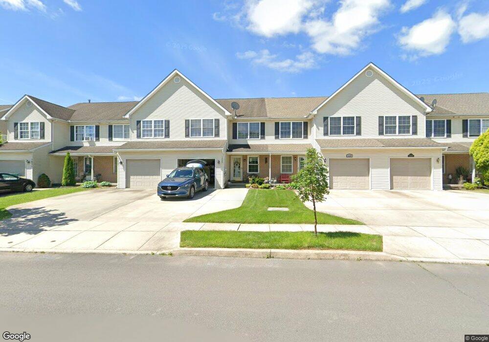 1443 Mohr Cir, Macungie, PA 18062 - photo 1