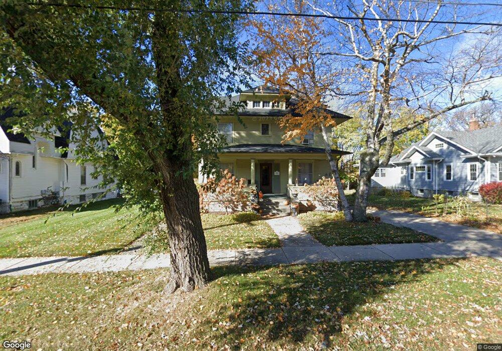 708 N Grove Ave, Elgin, IL 60120 - photo 1