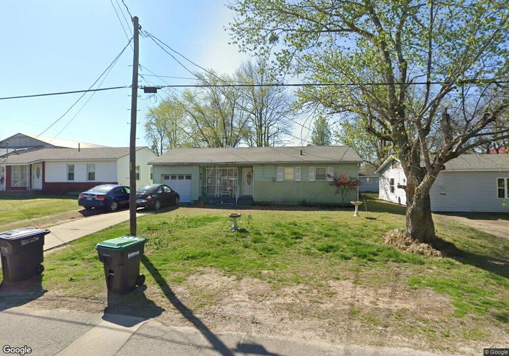 849 W Keetoowah St, Tahlequah, OK 74464 - photo 1