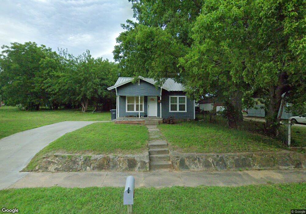 915 A St NE, Ardmore, OK 73401 - photo 1