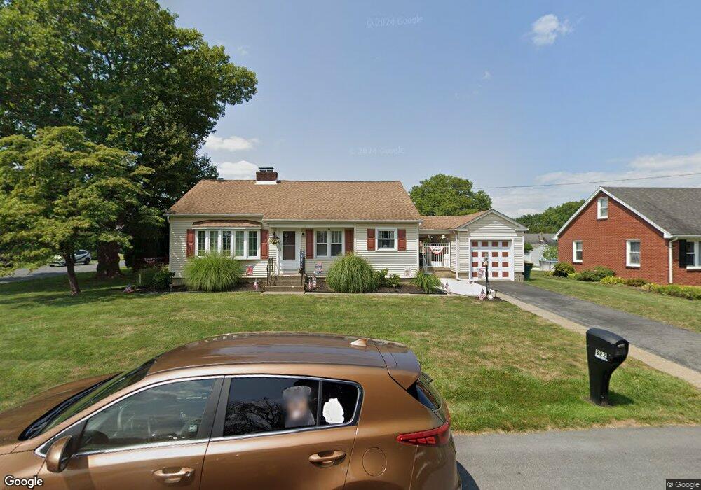 822 Hickory Ln, Easton, PA 18045 - photo 1