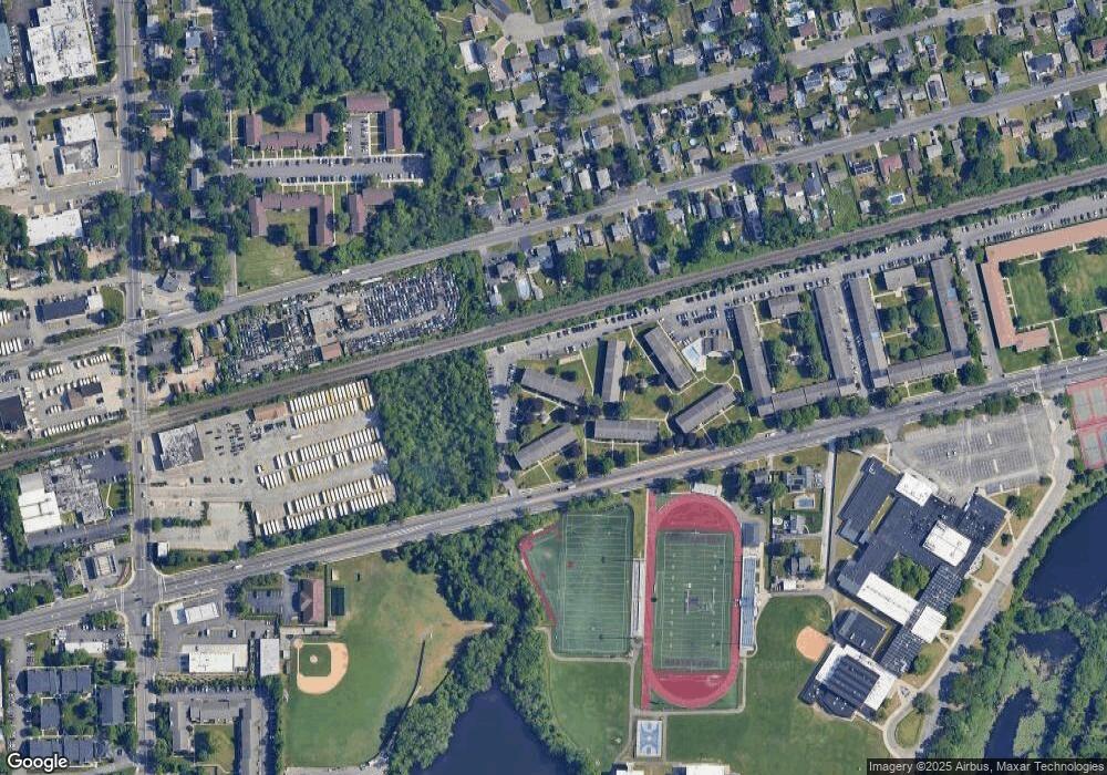 2395 Union Blvd unit 3A, Islip, NY 11751 - photo 1