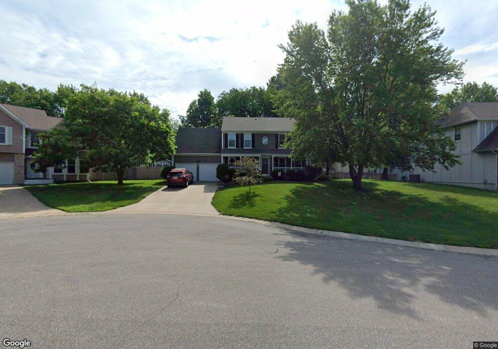 6809 Haskins St, Shawnee, KS 66216 - photo 1