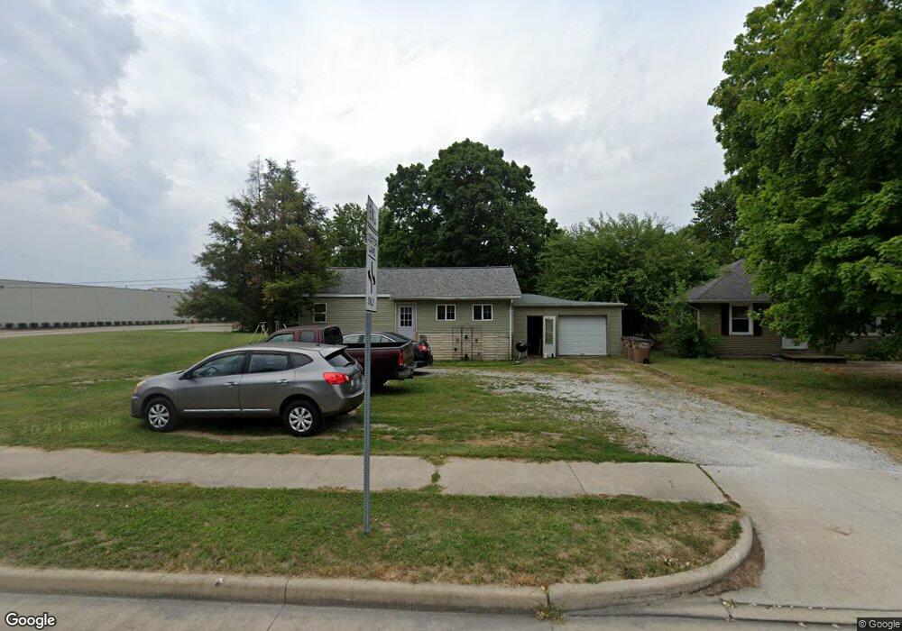 3117 17th St, Columbus, IN 47201 - photo 1