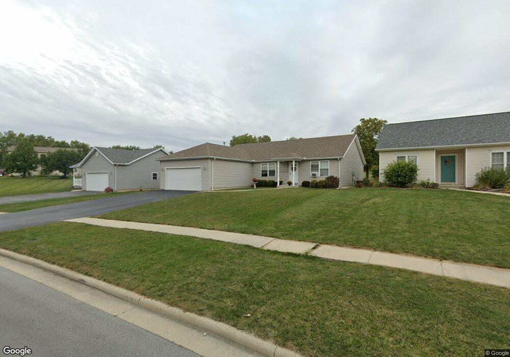 1026 Crystal Ln, Findlay, OH 45840 - photo 1
