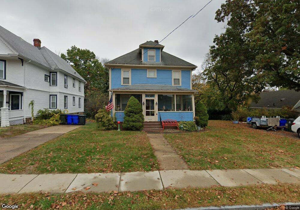 156 Raymond Rd, West Hartford, CT 06107 - photo 1