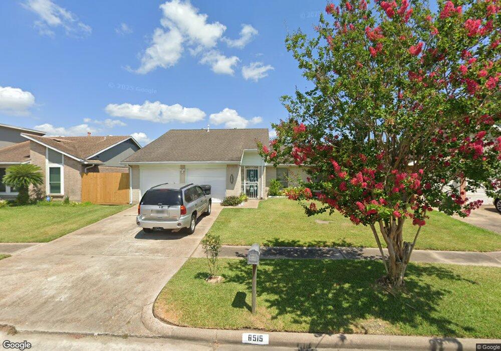 9515 Kingsvalley St, Houston, TX 77075 - photo 1