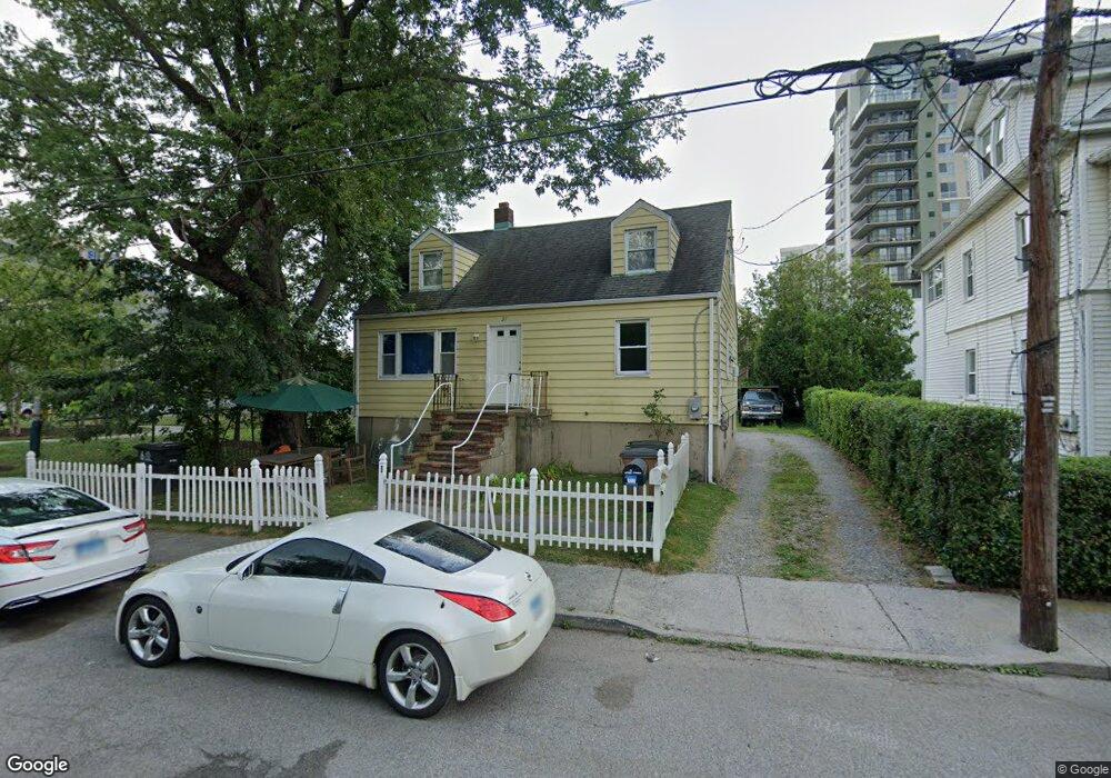 21 Rugby St, Stamford, CT 06902 - photo 1