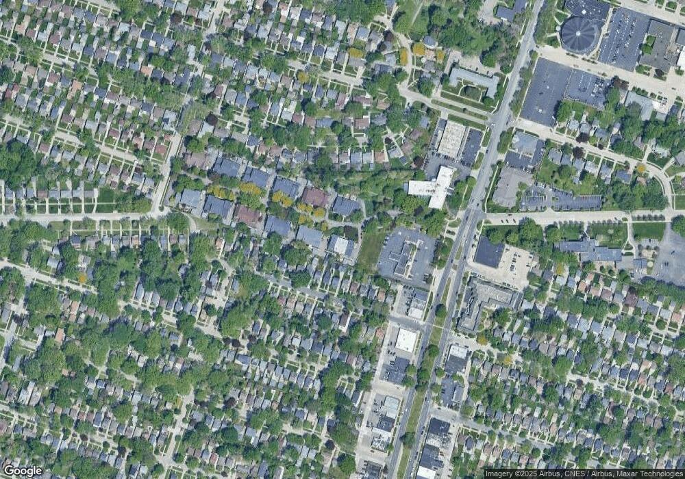 1965 Shorepointe Ln, Grosse Pointe Woods, MI 48236 - photo 1