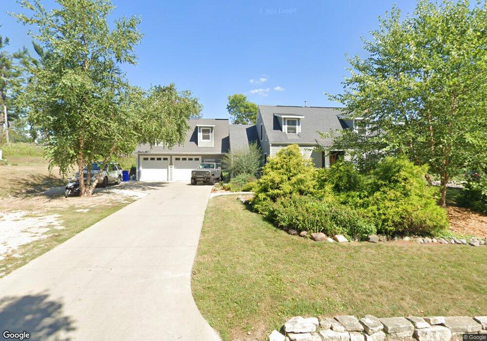 2057 Eastern Blvd SE, Cedar Rapids, IA 52403 - photo 1