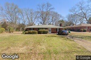 210 6th St SE, Lafayette, AL 36862