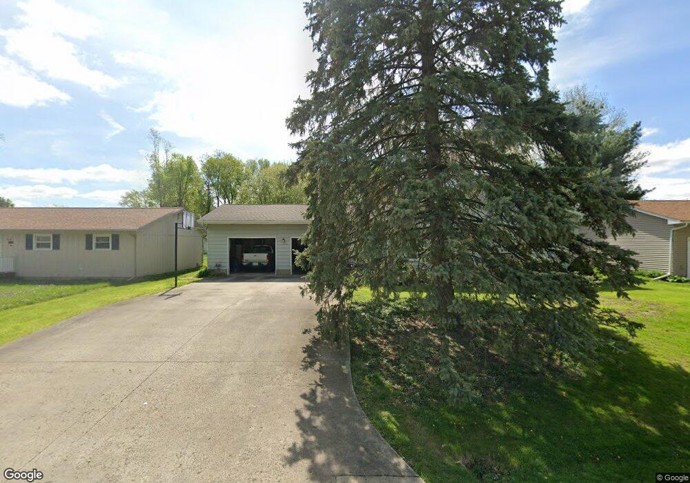 1716 N Ottawa St, Lincoln, IL 62656 - photo 1