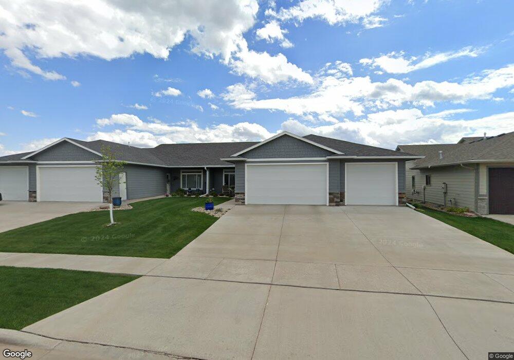 5450 S Woodsedge Trail, Sioux Falls, SD 57108 - photo 1