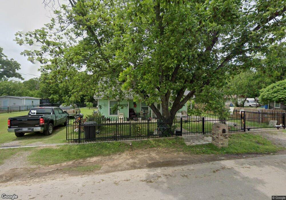 435 Chase Ave, Cleburne, TX 76031 - photo 1