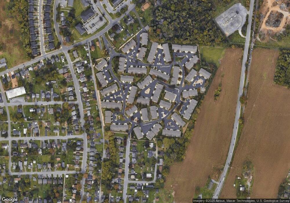 214 Sunbrook Ln, Hagerstown, MD 21742 - photo 1