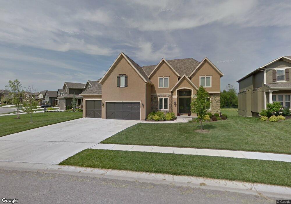 22446 W 61st St, Shawnee, KS 66226 - photo 1