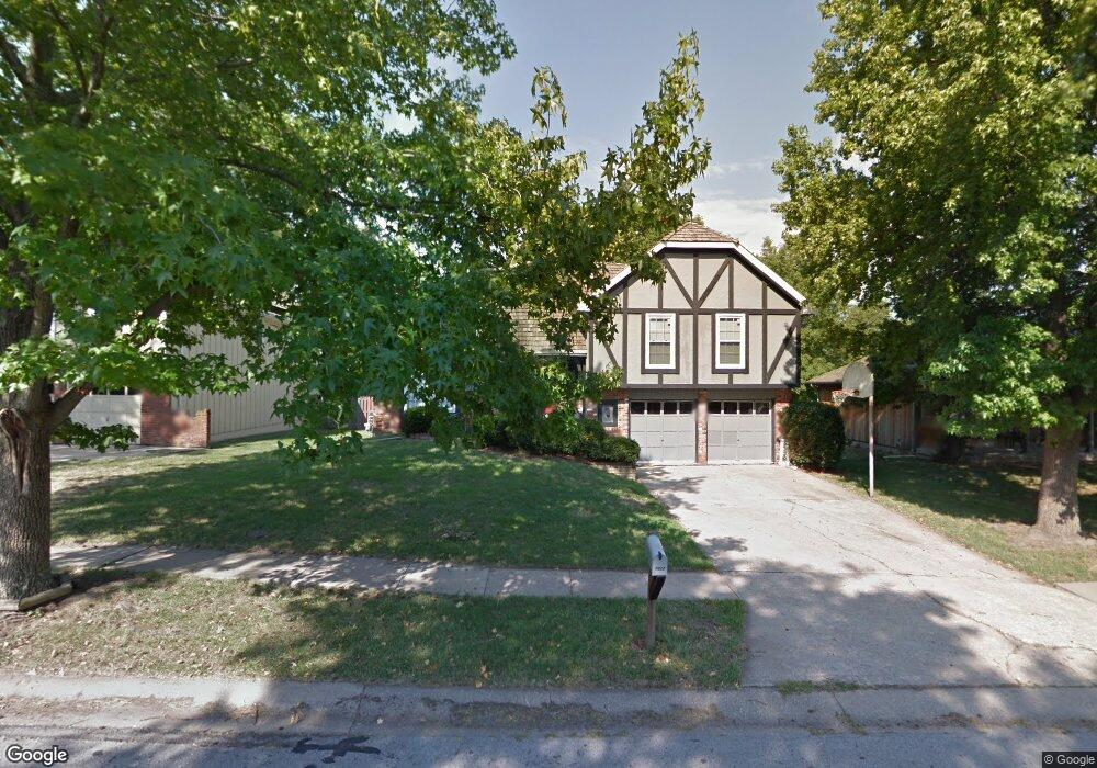 7322 Earnshaw St, Shawnee, KS 66216 - photo 1