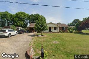 503 Taylor St, Bruceton, TN 38317