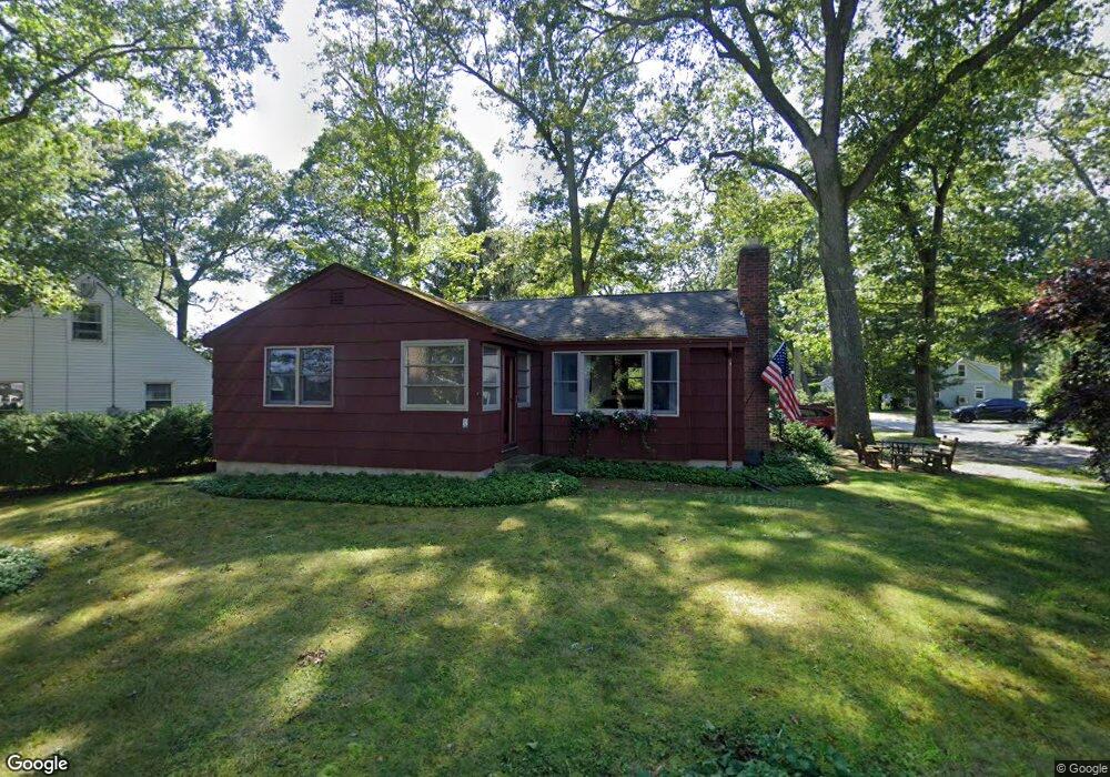 8 Lake Dr, Old Lyme, CT 06371 - photo 1