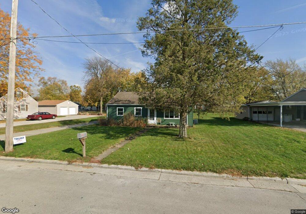 502 S Pine St, Wapakoneta, OH 45895 - photo 1