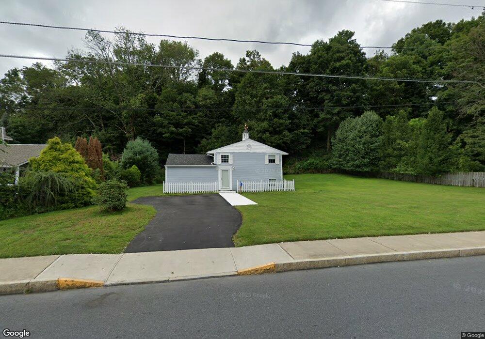 87 N 3rd St, Stroudsburg, PA 18360 - photo 1