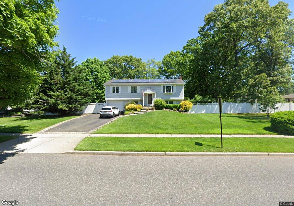 159 New Hwy, ComMacK, NY 11725 - photo 1