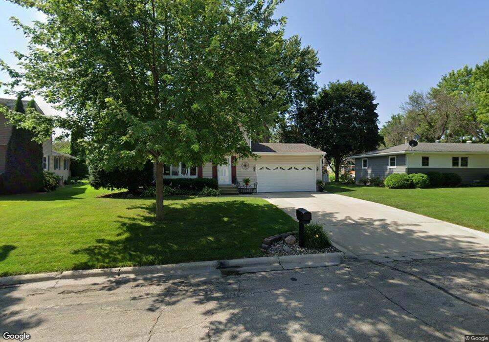 1226 Foothills Cir, Albert Lea, MN 56007 - photo 1