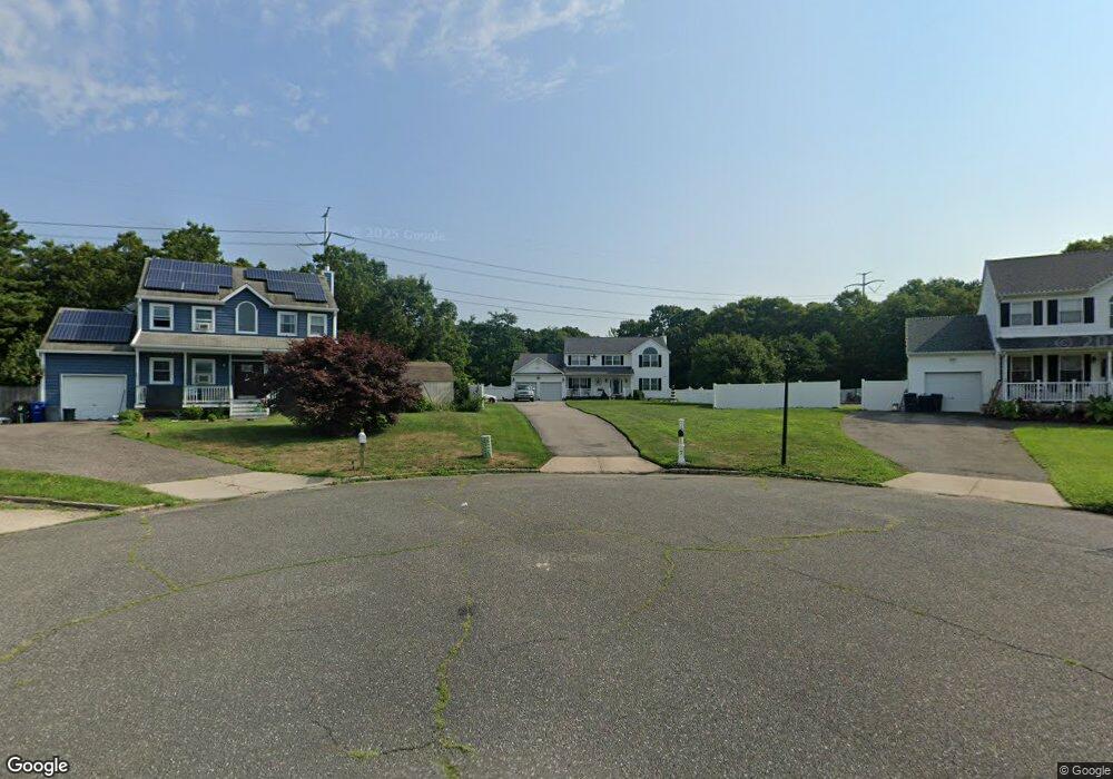 7 Alpine Ct, Medford, NY 11763 - photo 1