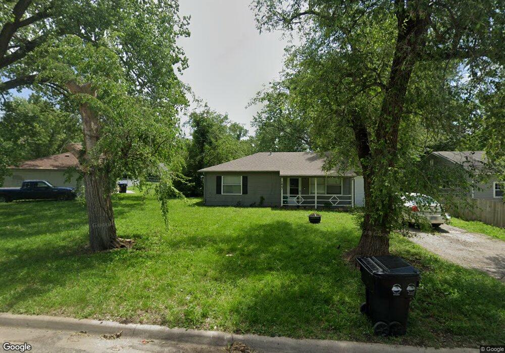 1407 SW Afton St, Topeka, KS 66611 - photo 1