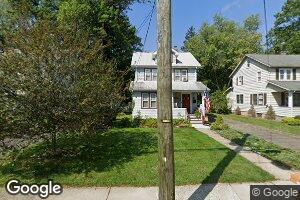 8 Smith St, Waldwick, NJ 07463