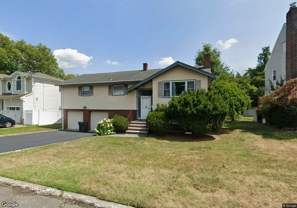 9 Trinity Ct, Bergenfield, NJ 07621 - photo 1