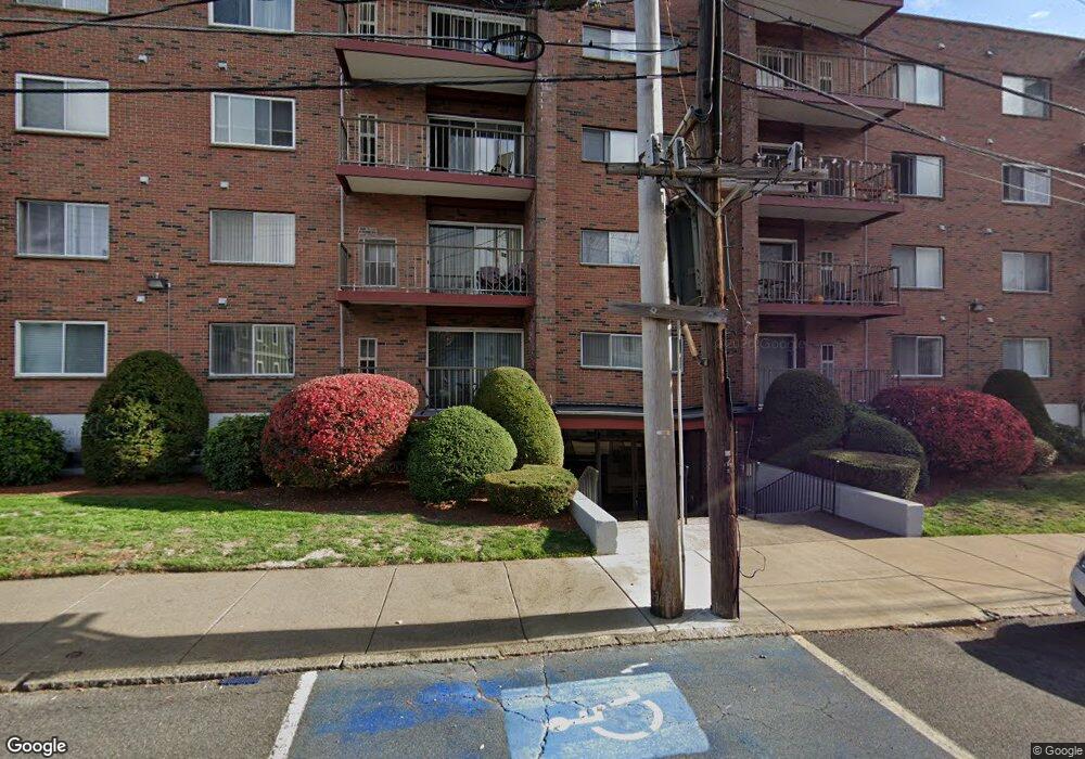 10 Foster St unit 502, Wakefield, MA 01880 - photo 1