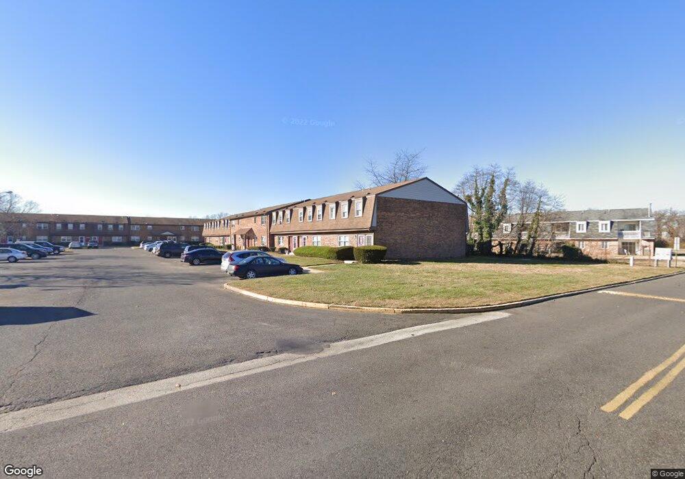 845 Henri Ct unit 845, Burlington, NJ 08016 - photo 1